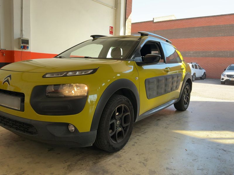 Citroen C4 Cactus 1.6 Blue-HDi Feel 2017 – снимка 2