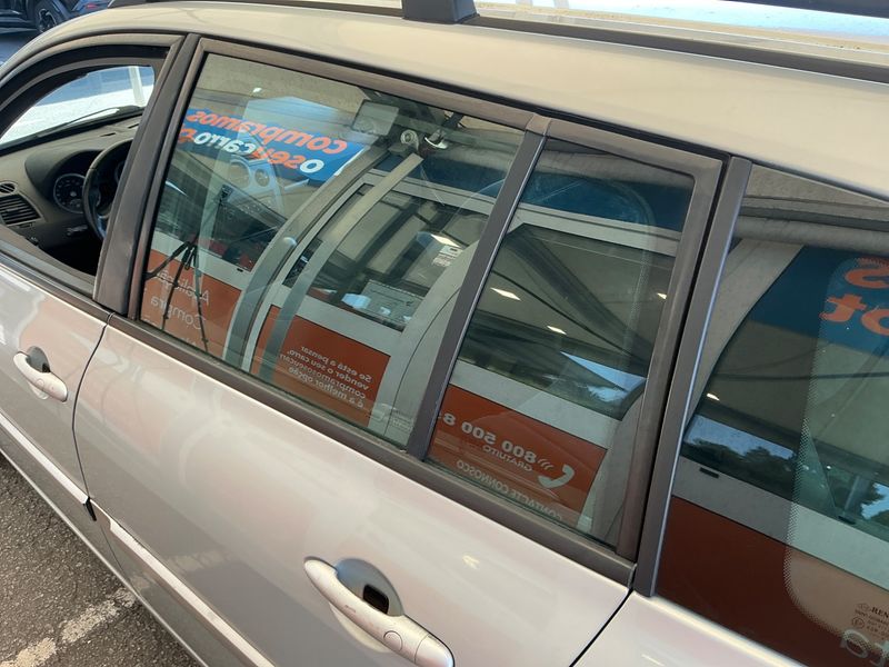 Renault Megane 1.5 dCi Dynamique Luxe 2004 – снимка 10