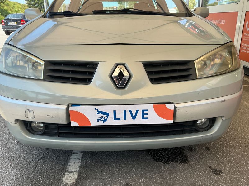 Renault Megane 1.5 dCi Dynamique Luxe 2004 – снимка 15