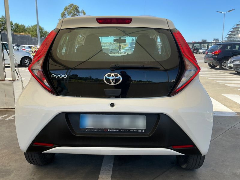 Toyota Aygo 1.0 X-Pro 2019 – снимка 7