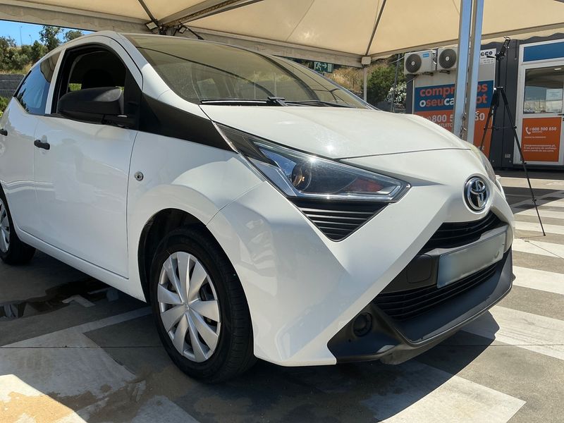 Toyota Aygo 1.0 X-Pro 2019 – снимка 12