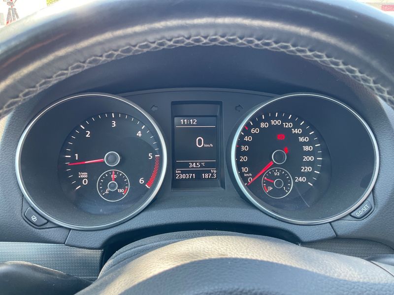 Volkswagen Golf VI 1.6 TDI Style 2011 – снимка 4