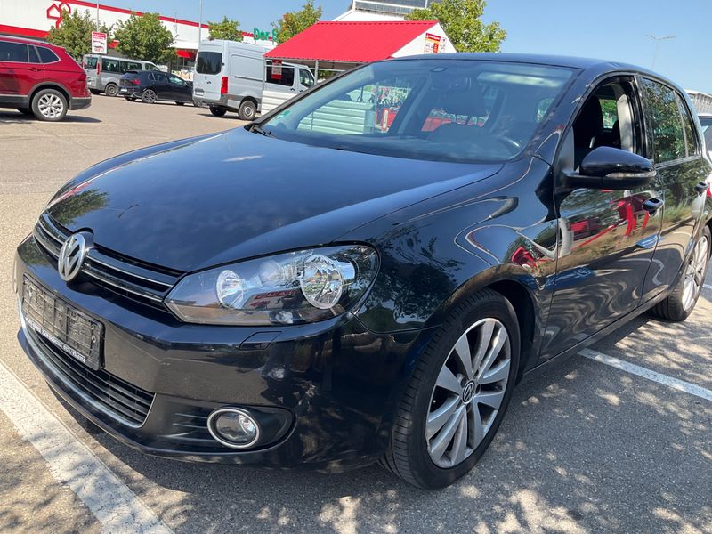 Volkswagen Golf VI 1.6 TDI Style 2011