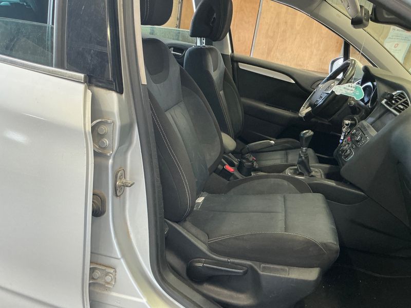 Citroen C4 1.6 HDi Confort 2013 – снимка 3