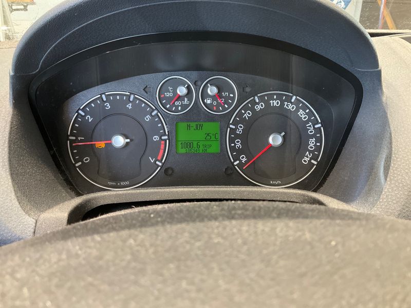 Ford Fiesta 1.4 Futura 2008 – снимка 4