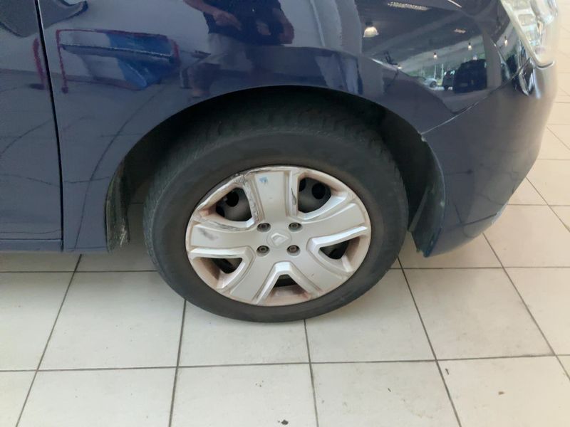 Dacia Sandero 1.0 Laureate 2017 – снимка 11