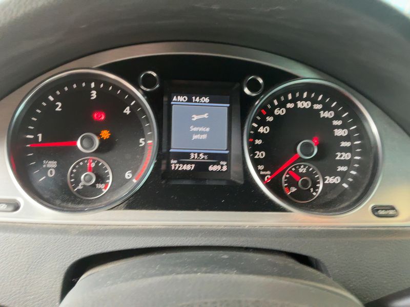 Volkswagen Passat 2.0 TDI Highline BlueMotion Tech 2011 – снимка 13