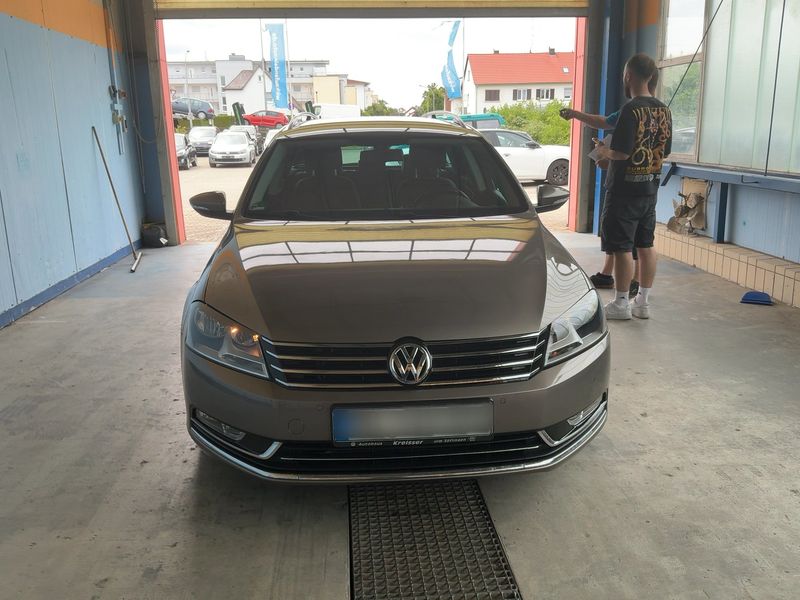 Volkswagen Passat 2.0 TDI Highline BlueMotion Tech 2011 – снимка 9