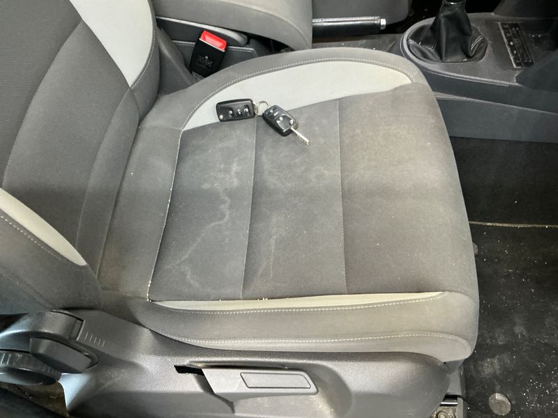 Volkswagen Touran 1.6 TDI Life BlueMotion Tech 2013 – снимка 36