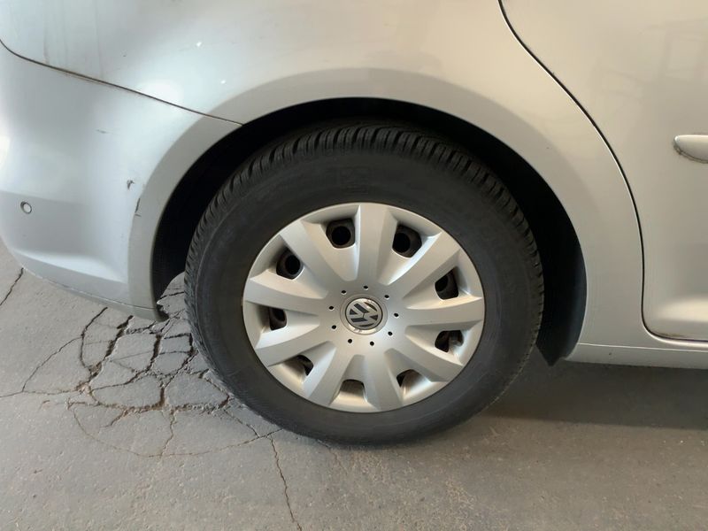 Volkswagen Touran 1.6 TDI Life BlueMotion Tech 2013 – снимка 9