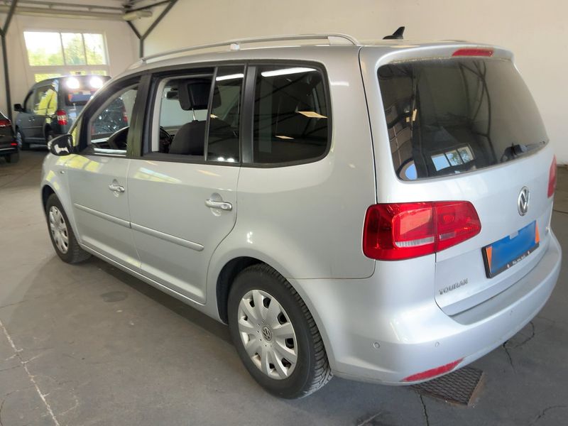 Volkswagen Touran 1.6 TDI Life BlueMotion Tech 2013 – снимка 6