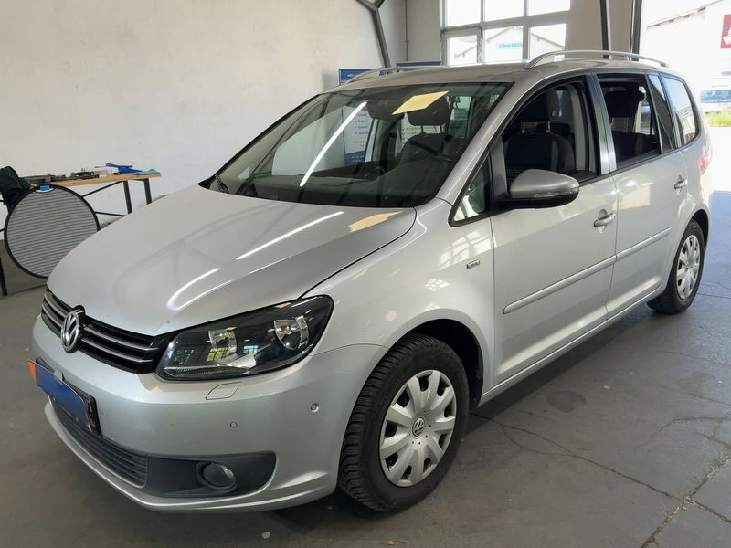 Volkswagen Touran 1.6 TDI Life BlueMotion Tech 2013 – снимка 1