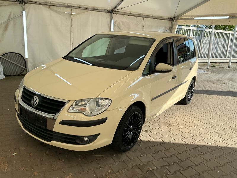Volkswagen Touran 1.9 TDI Conceptline 2009