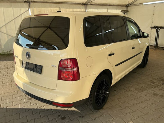 Volkswagen Touran 1.9 TDI Conceptline 2009 – снимка 2
