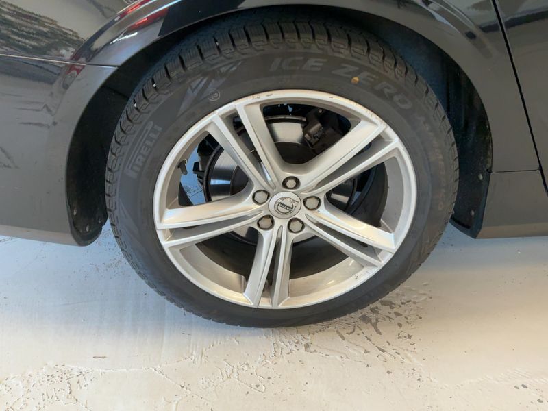 Volvo V90 2.0 D4 Momentum 2018 – снимка 9