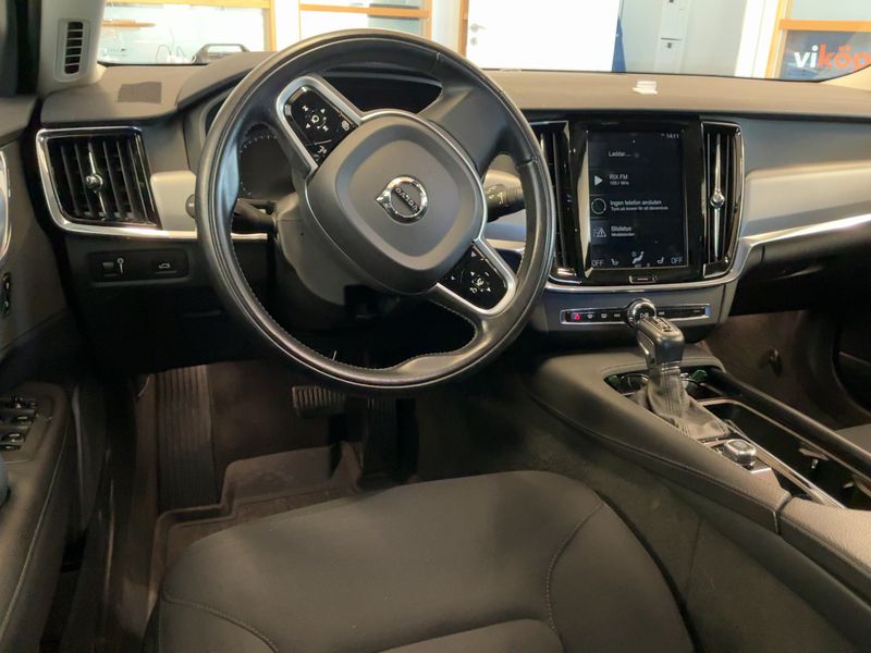 Volvo V90 2.0 D4 Momentum 2018 – снимка 17