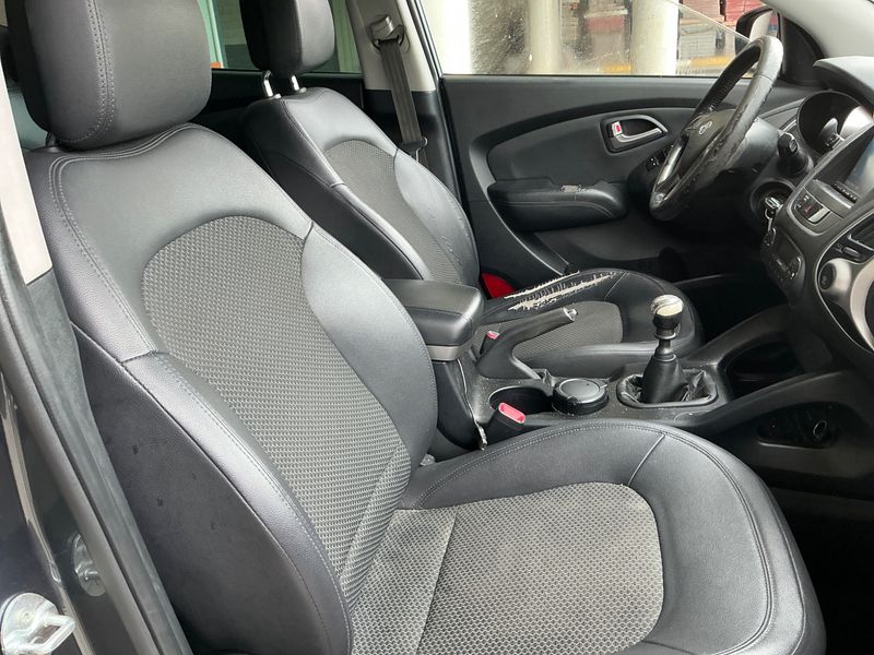 Hyundai ix35 1.7 CRDi Comfort 2WD 2011 – снимка 3
