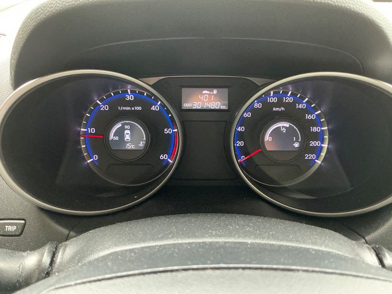Hyundai ix35 1.7 CRDi Comfort 2WD 2011 – снимка 4