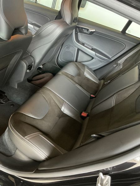 Volvo V60 2.0 D5 Momentum 2015 – снимка 31
