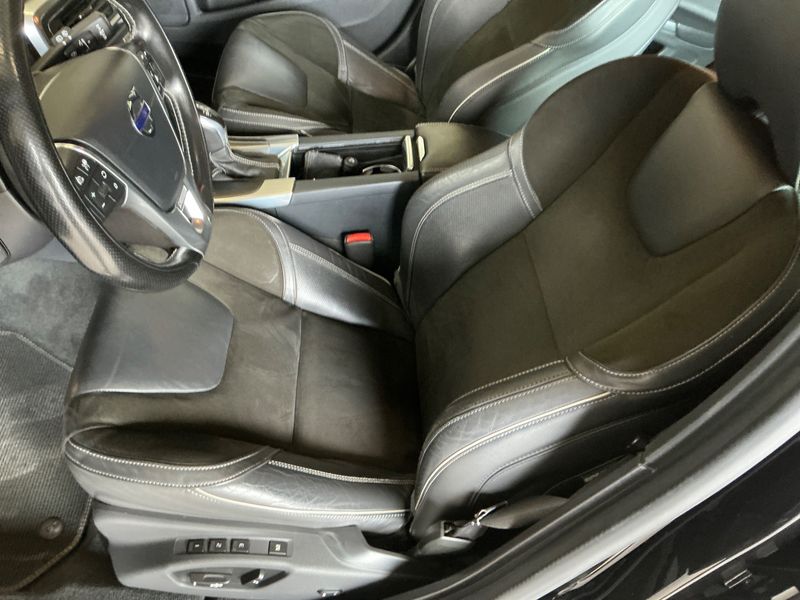 Volvo V60 2.0 D5 Momentum 2015 – снимка 29