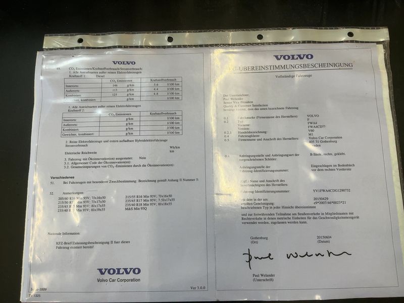 Volvo V60 2.0 D5 Momentum 2015 – снимка 22