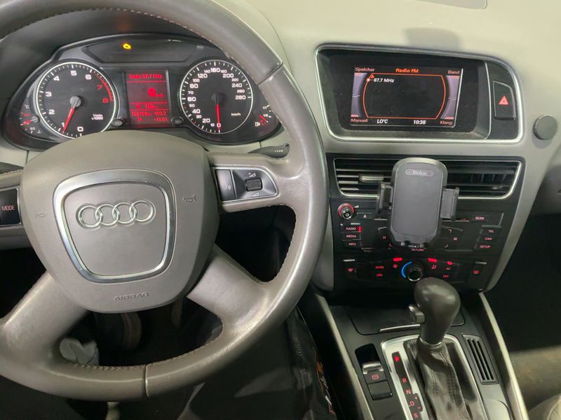 Audi Q5 2.0 TFSI quattro 2010 – снимка 17