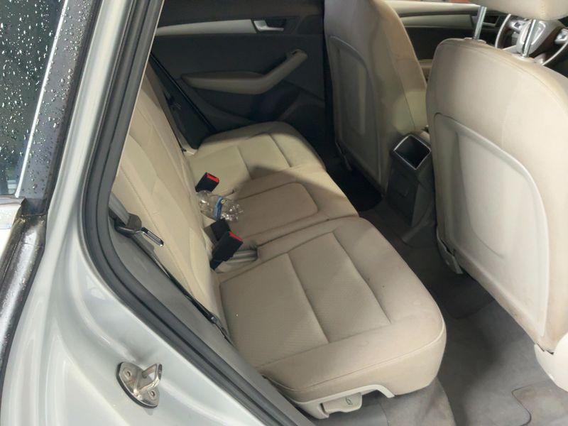 Audi Q5 2.0 TFSI quattro 2010 – снимка 19