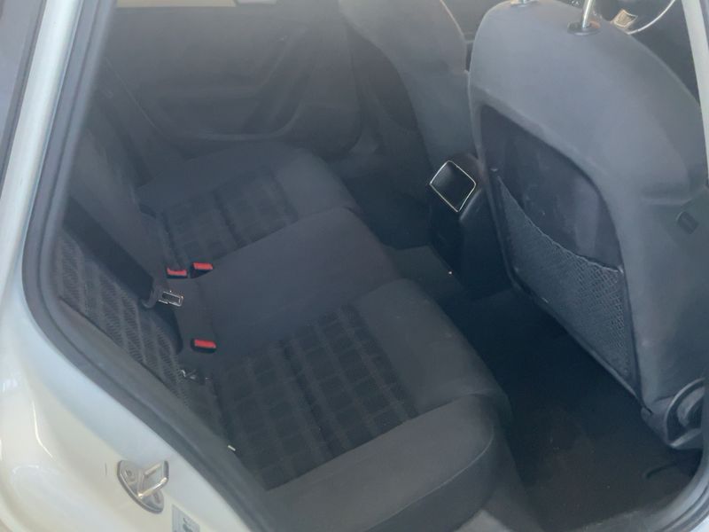 Audi A4 2.0 TDI Ambition 2013 – снимка 19