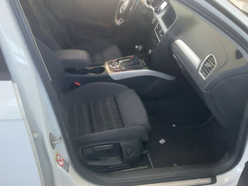 Audi A4 2.0 TDI Ambition 2013 – снимка 16