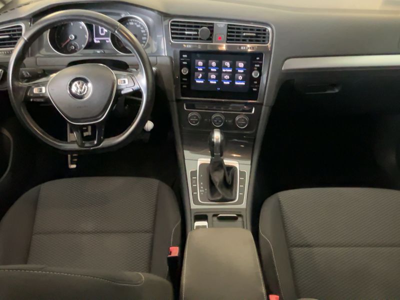 Volkswagen Golf VII 1.6 TDI Business BlueMotion Tech 2019 – снимка 17