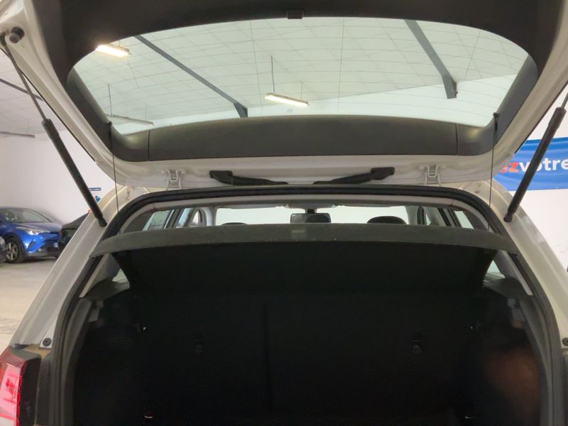 Volkswagen Golf VII 1.6 TDI Business BlueMotion Tech 2019 – снимка 15