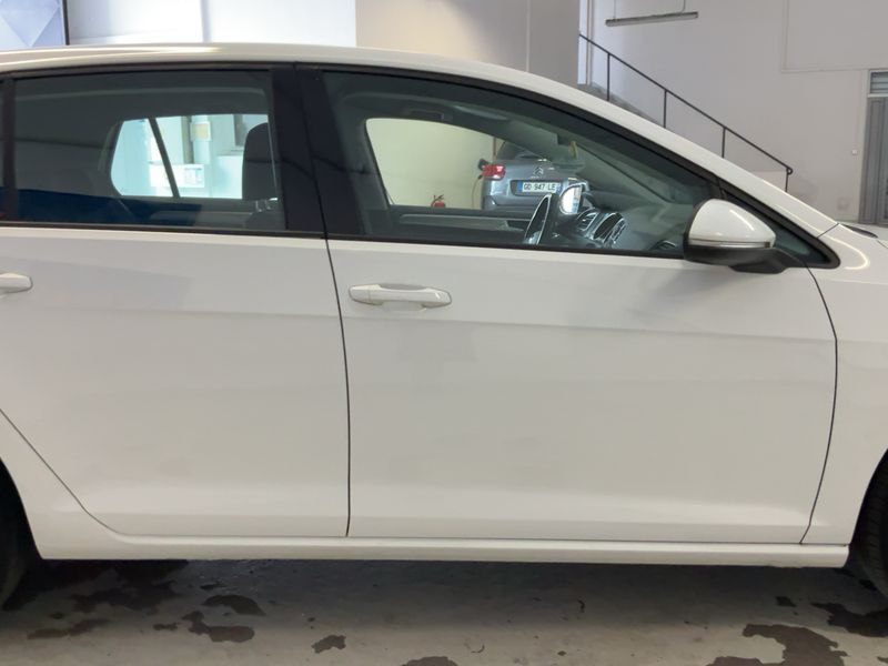 Volkswagen Golf VII 1.6 TDI Business BlueMotion Tech 2019 – снимка 10