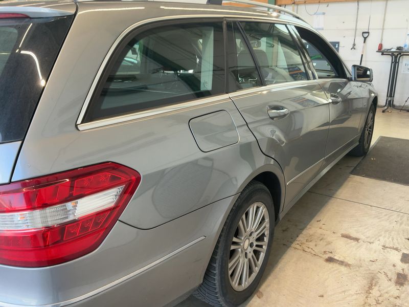 Mercedes-Benz E-Klasse E 200 CGI T BlueEfficiency Elegance 2011 – снимка 8