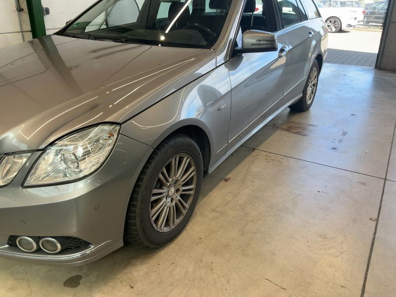 Mercedes-Benz E-Klasse E 200 CGI T BlueEfficiency Elegance 2011 – снимка 2