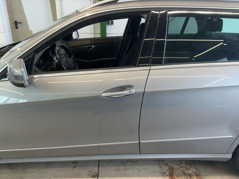 Mercedes-Benz E-Klasse E 200 CGI T BlueEfficiency Elegance 2011 – снимка 4