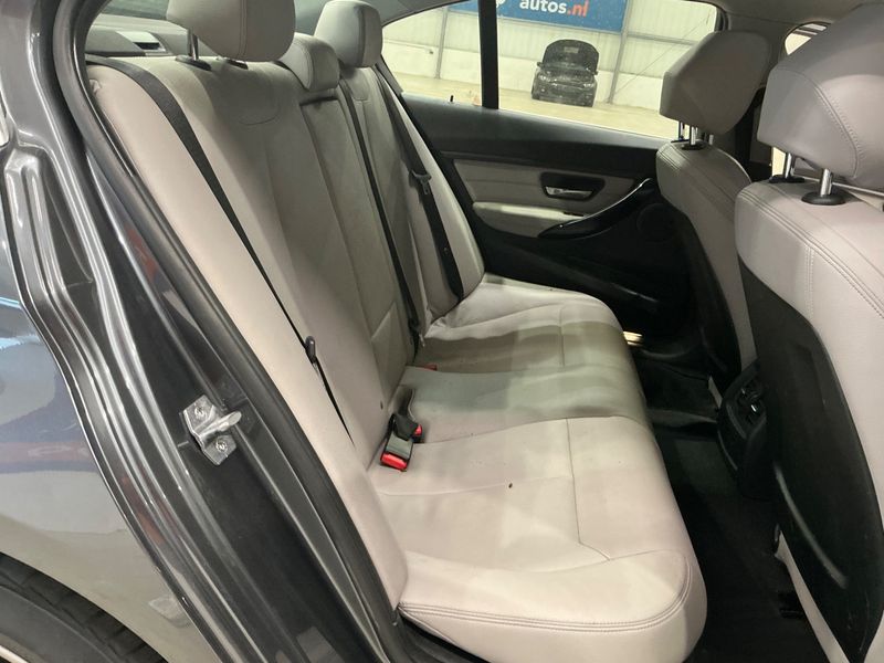 BMW 3er 320d EfficientDynamics Edition 2013 – снимка 20