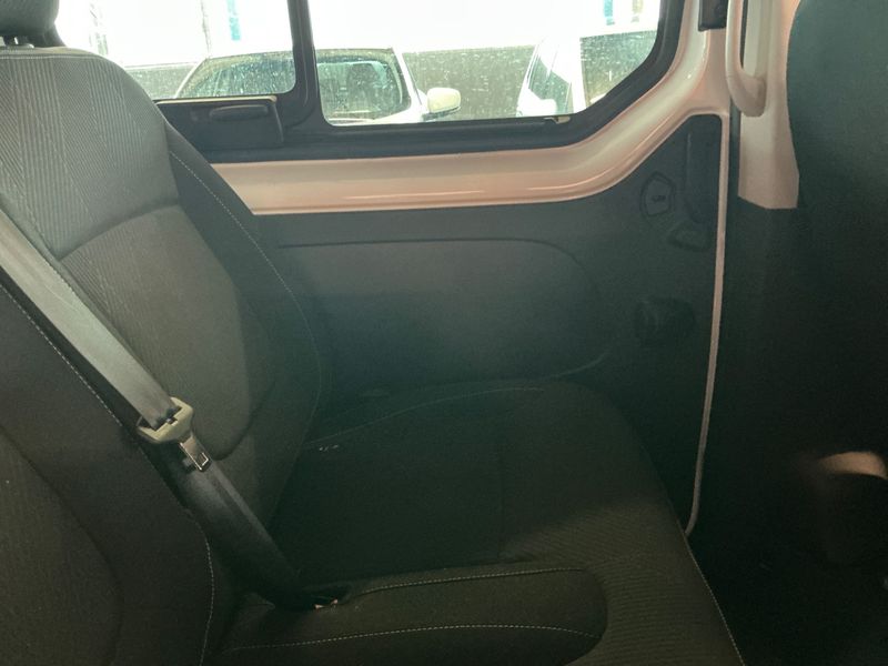 Nissan NV300 2.0 dCi L1H1 2,7t PREMIUM 2021 – снимка 26