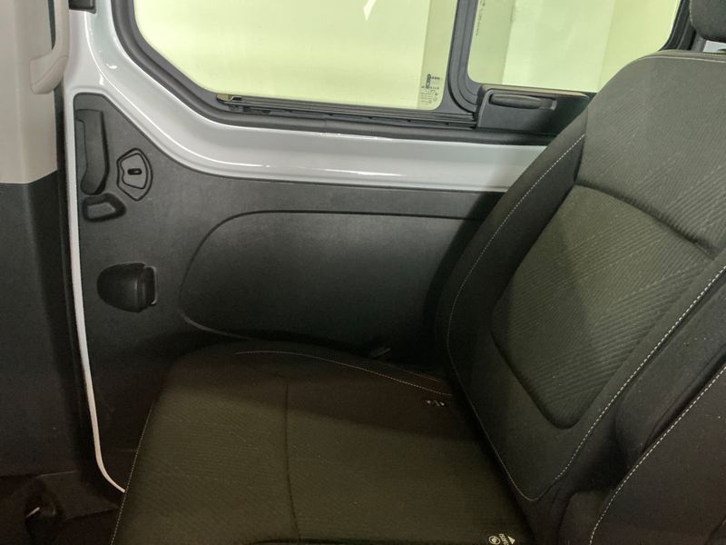 Nissan NV300 2.0 dCi L1H1 2,7t PREMIUM 2021 – снимка 27