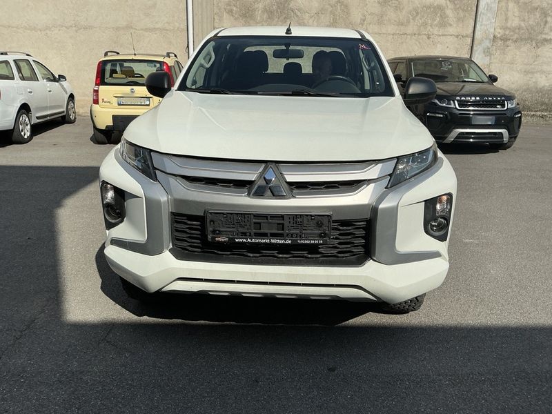 Mitsubishi L 200 2.2 DI-D Doppelkabine 4WD 2021 – снимка 14