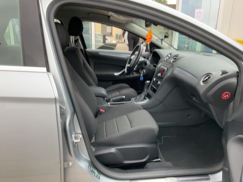 Ford Mondeo 2.0 EcoBoost Trend 2013 – снимка 17