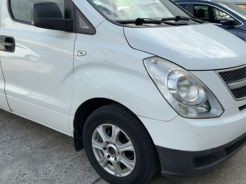 Hyundai H1 2.5 CRDi Travel Classic 2012 – снимка 12