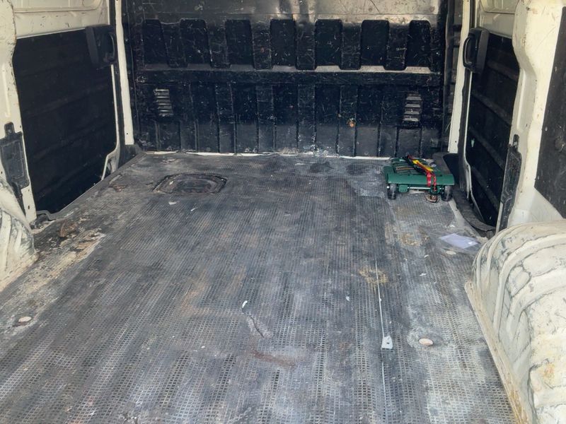 Hyundai H1 2.5 CRDi Travel Classic 2012 – снимка 15