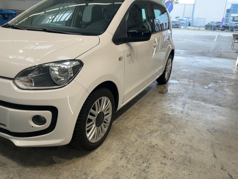 Volkswagen up! 1.0 Cup up! 2015 – снимка 2