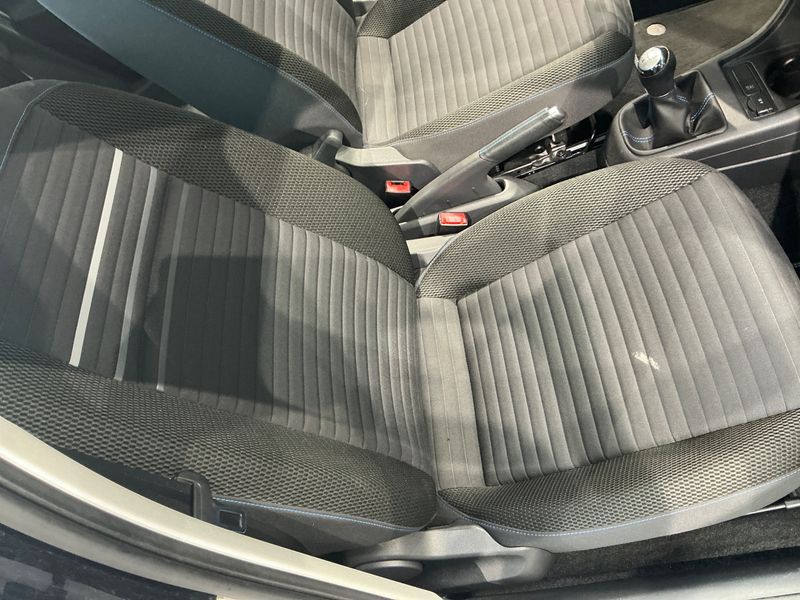 Volkswagen up! 1.0 Cup up! 2015 – снимка 28
