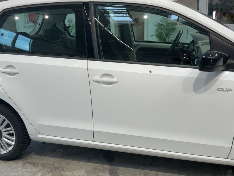 Volkswagen up! 1.0 Cup up! 2015 – снимка 10