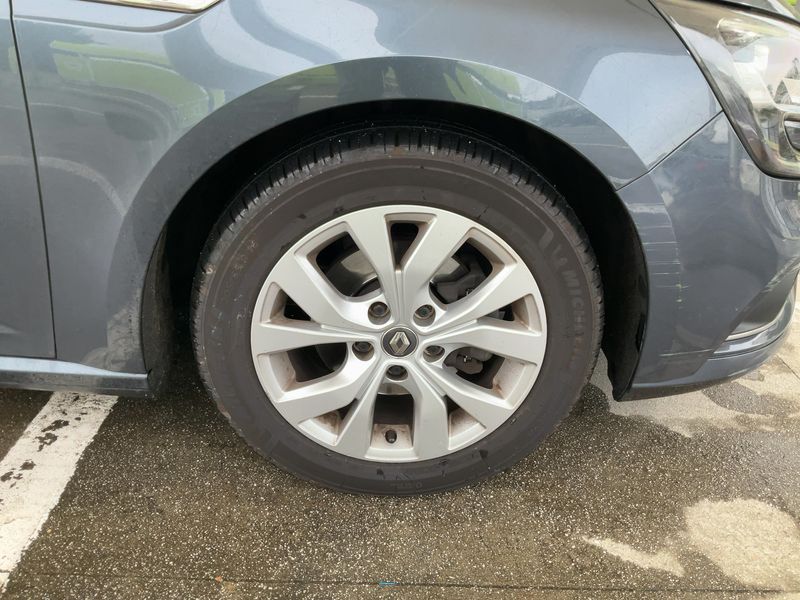 Renault Megane 1.5 BLUE dCi Limited 2019 – снимка 11