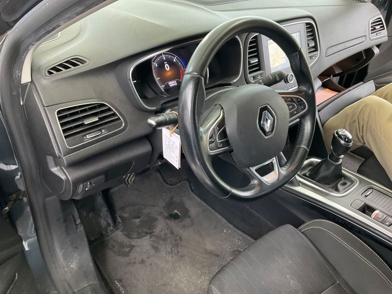 Renault Megane 1.5 BLUE dCi Limited 2019 – снимка 25