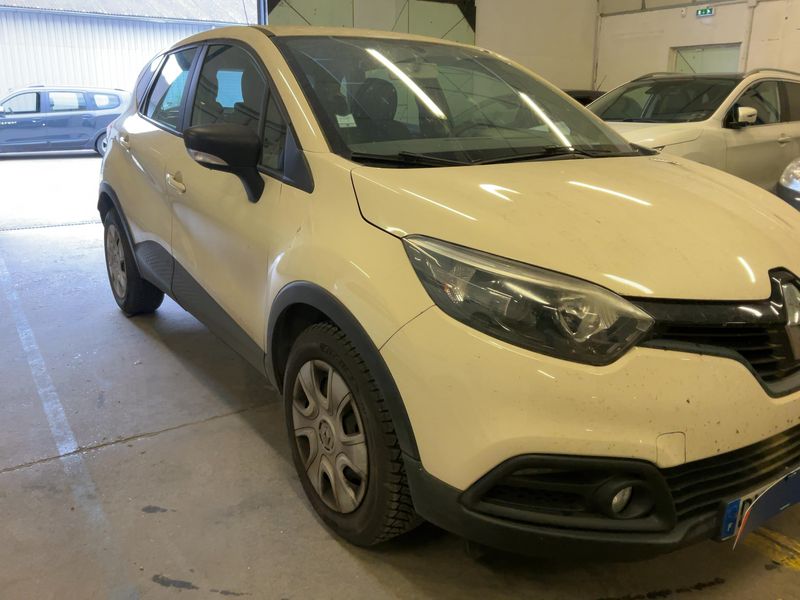 Renault Captur 1.5 dCi Energy Life 2015 – снимка 12