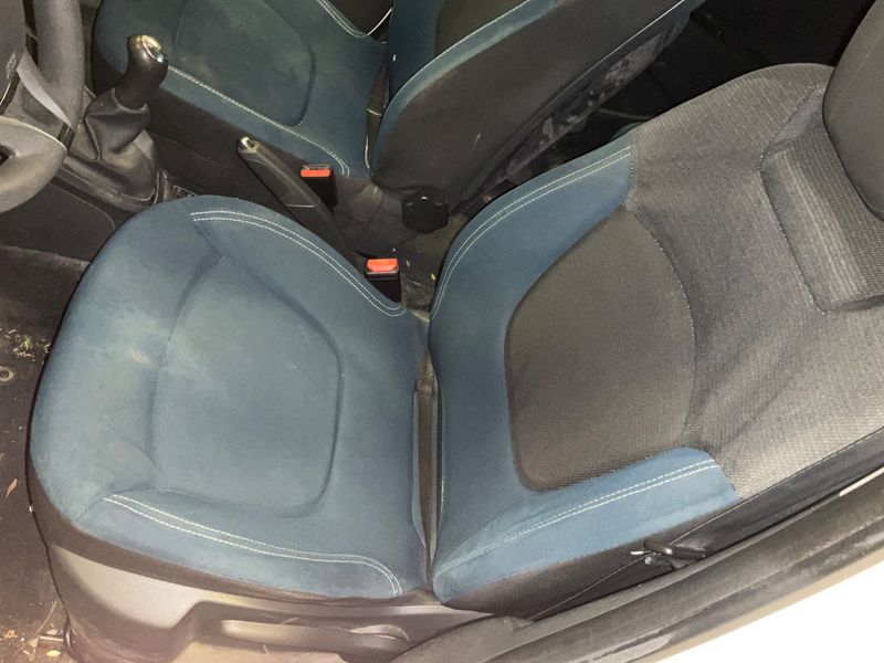 Renault Captur 1.5 dCi Energy Life 2015 – снимка 34