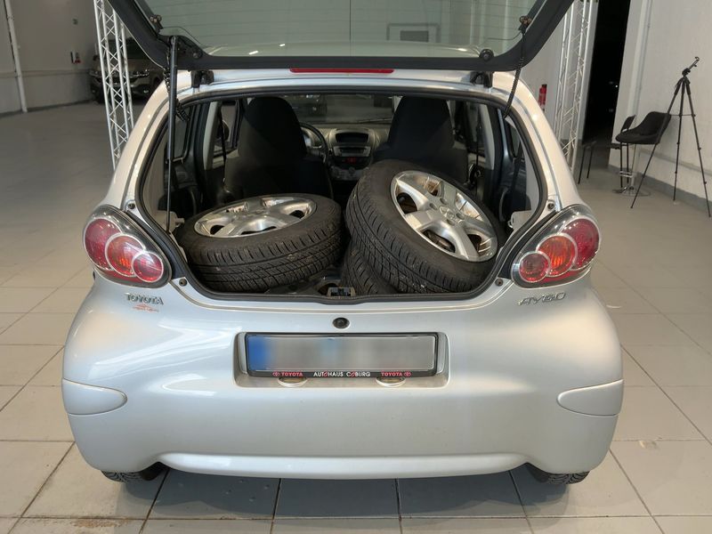 Toyota Aygo 1.0 Cool 2010 – снимка 16